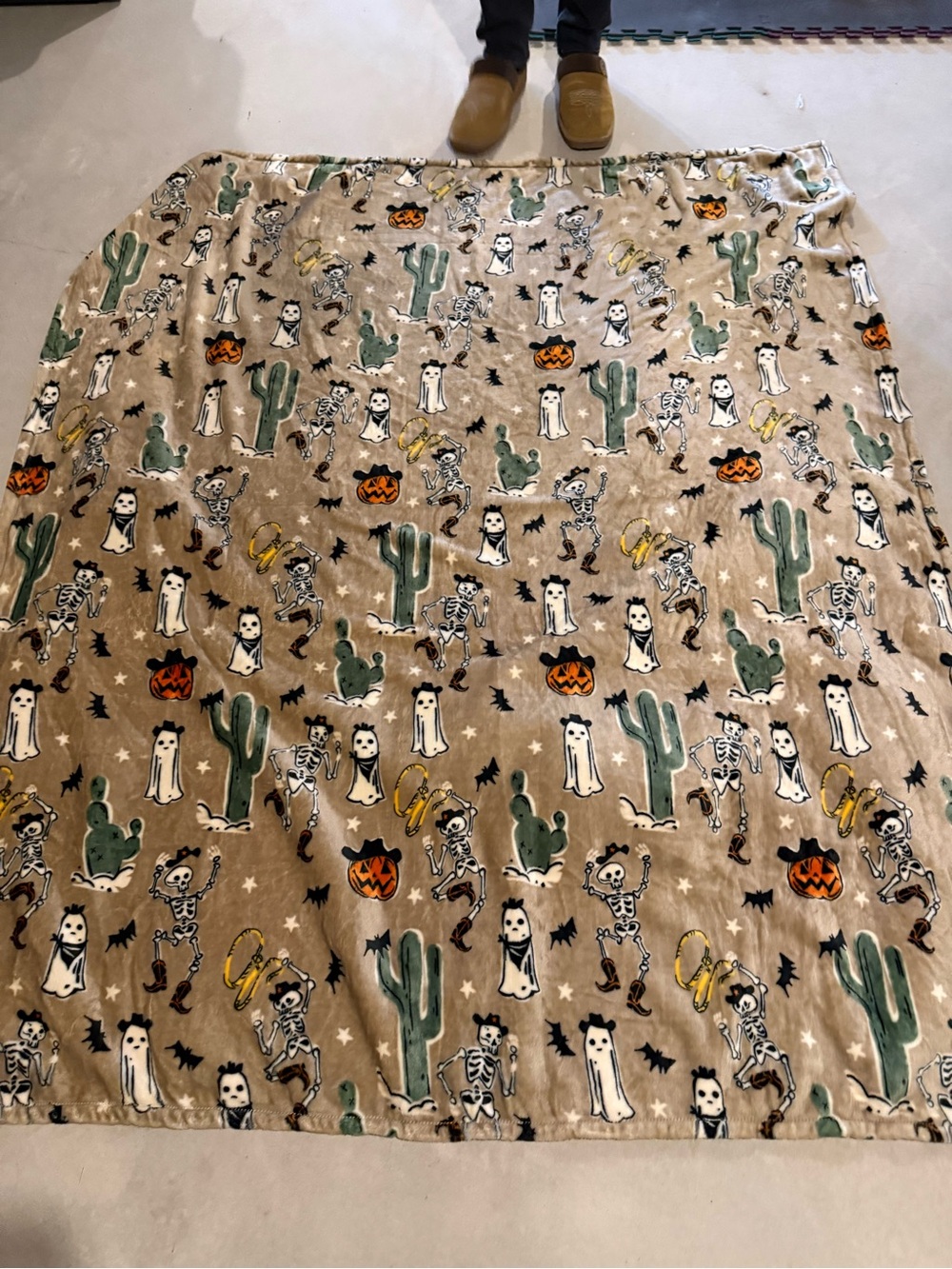 Beige cowboy and western Ghost & Skeleton Print throw blanket